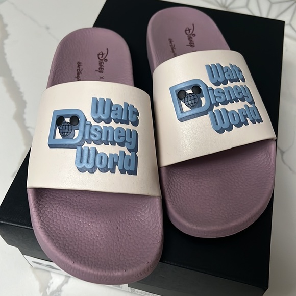 Disney and Coach 50th Anniversary Sport Slides - Picture 2 of 6